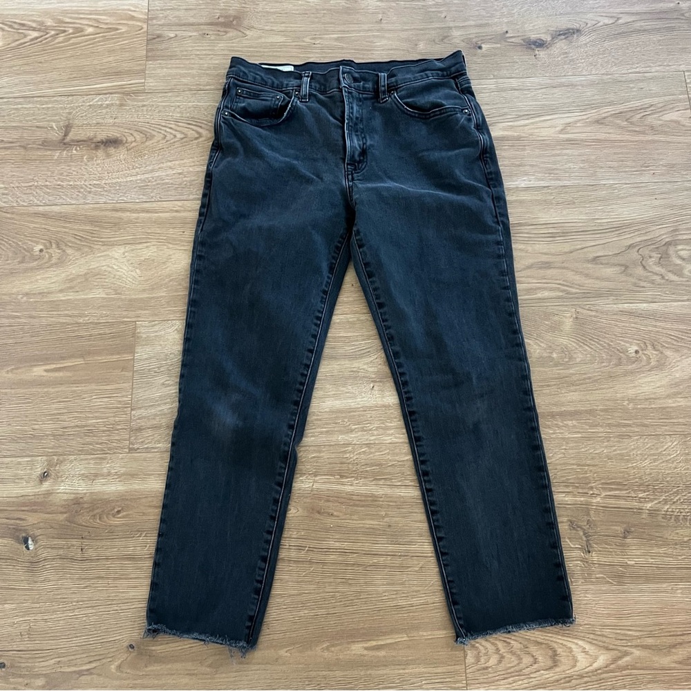 Gap Faded Black Women's Mid-Rise Straight Leg Raw Hem Jeans Size 28/6S